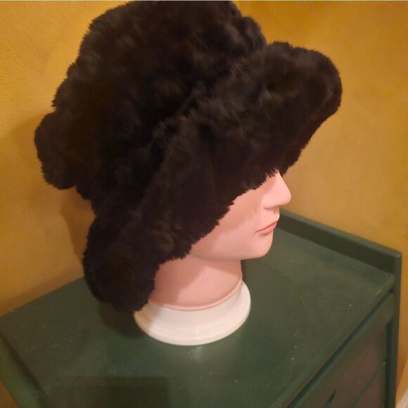 BLACK FAUX FUR MINK CLOCHE - Picture 6 of 6